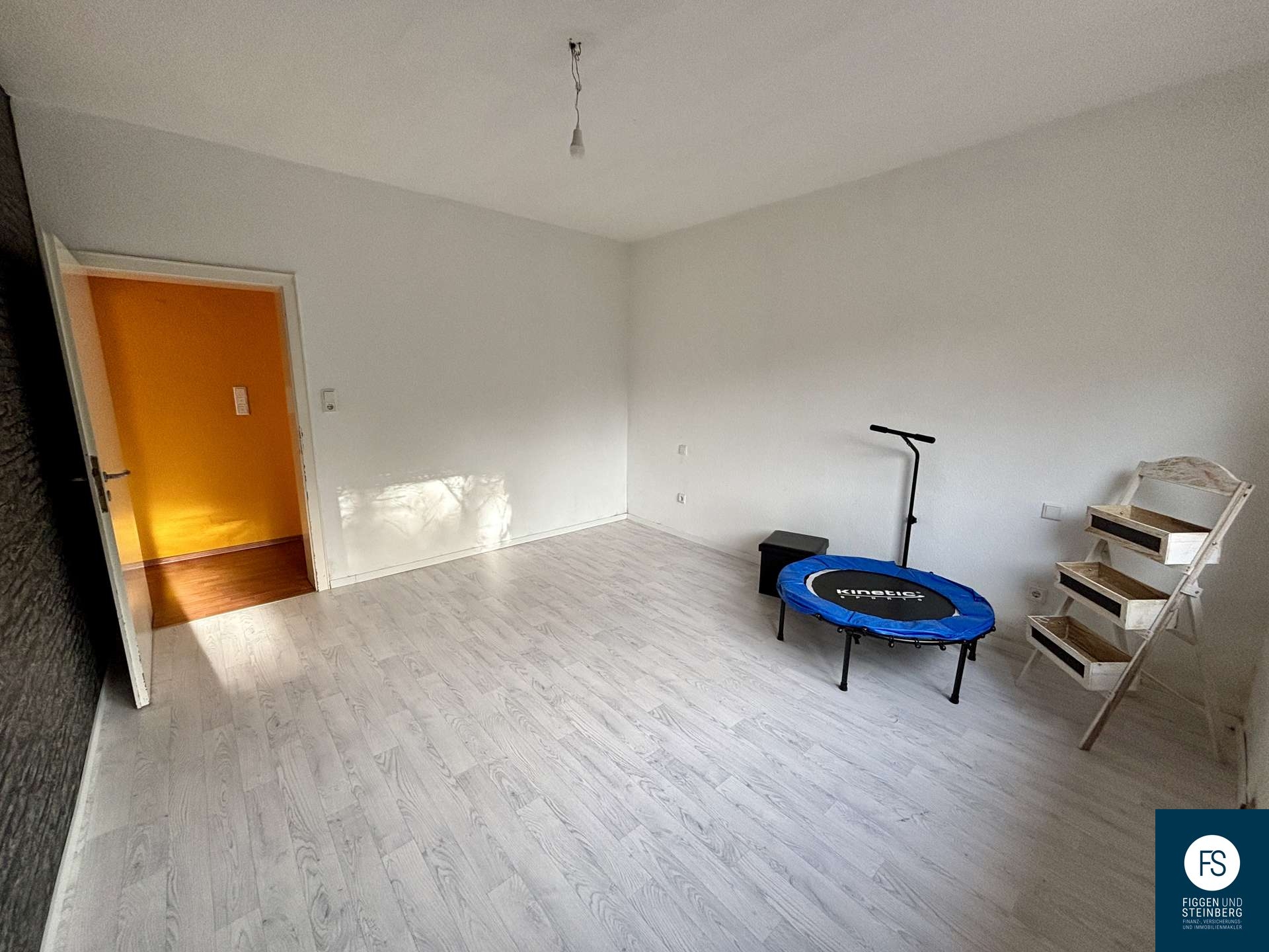 Zimmer im Souterrain