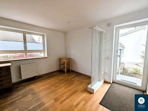 Küche mit Eingangsbereich