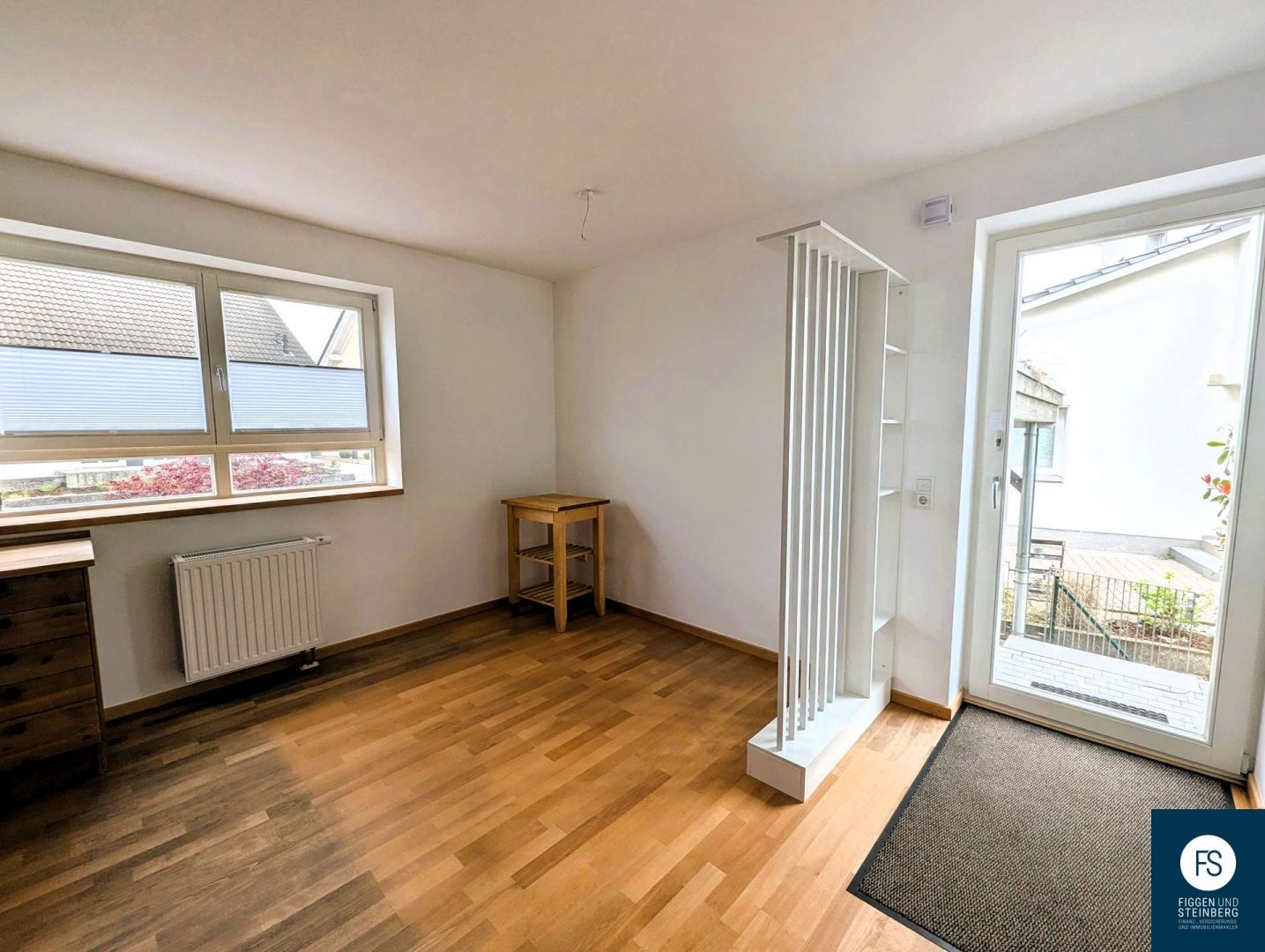 Küche mit Eingangsbereich