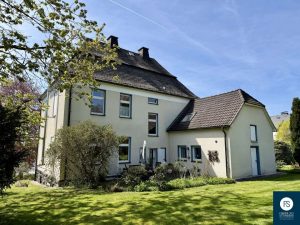 Garten mit Blick Richtung Terrasse