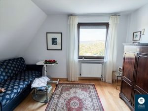 Schlafzimmer DG
